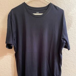 Uniqlo Men's plain tshirt navy blue